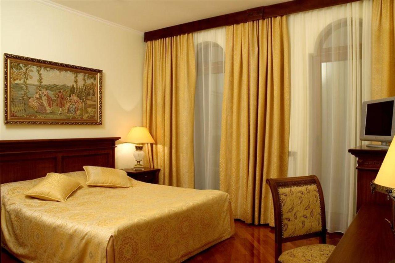 Optima Collection Dnipro Hotel Bagian luar foto